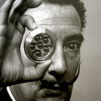 Глаза за лупой