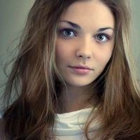 Alexandra  Avothren