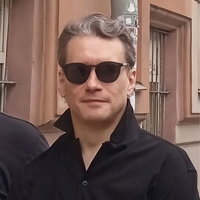 Виктор Шаров
