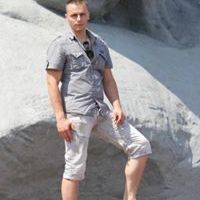 Владимир Ларионов