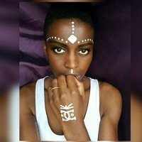 Elizabeth Ita 🕉