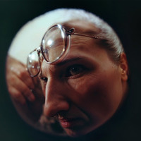 Zapolnennyy chernym probel