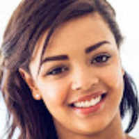 Andrea Flores