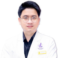 Bac si Phan Minh Nhat