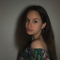 Eszti Rakvács