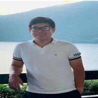 CEO Phạm Tiến