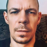 Tomi Üzeni