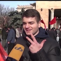 შუალა თითი