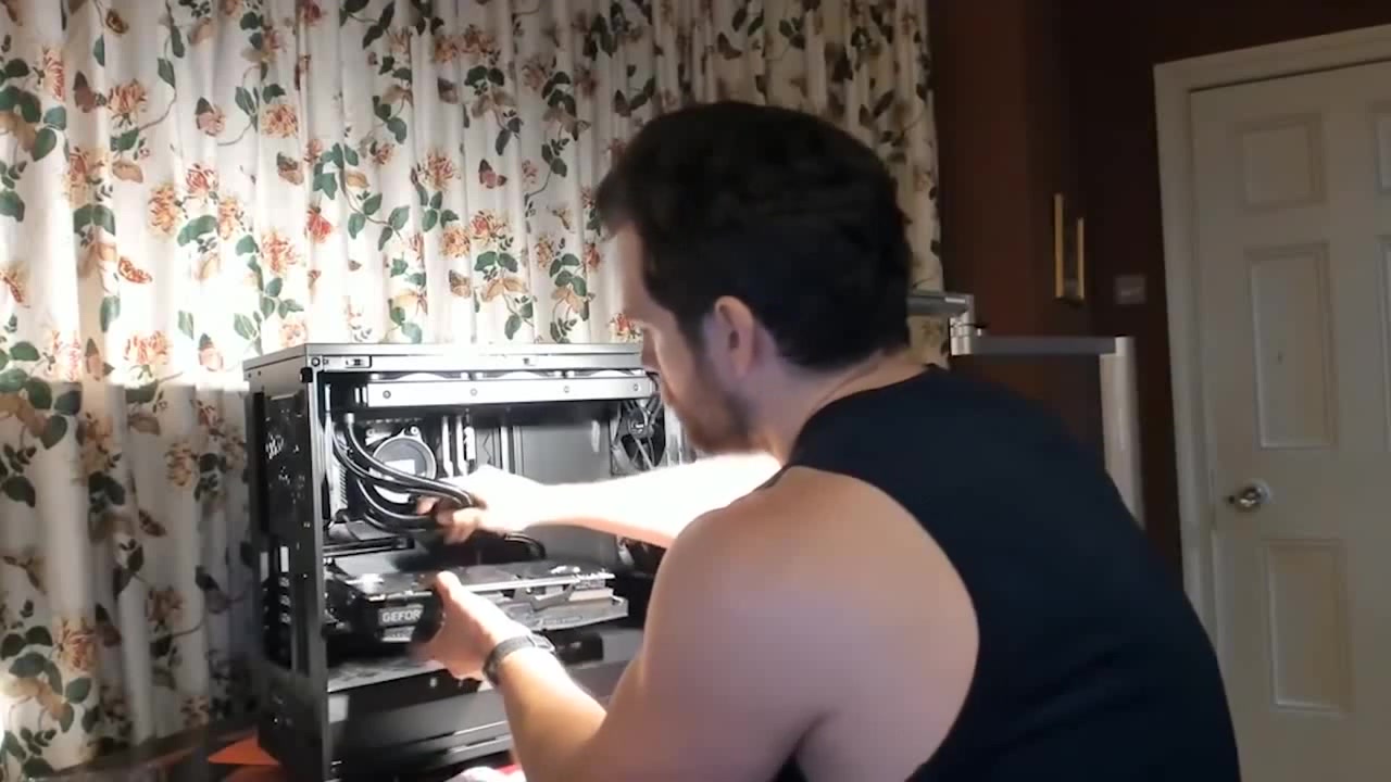 Henry Cavill Video - How To Build A Superman Gaming PC 2020 - Coub