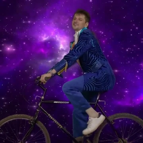 Їде миколай плюс