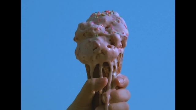ᔕᕼᗩᗪOᗯ