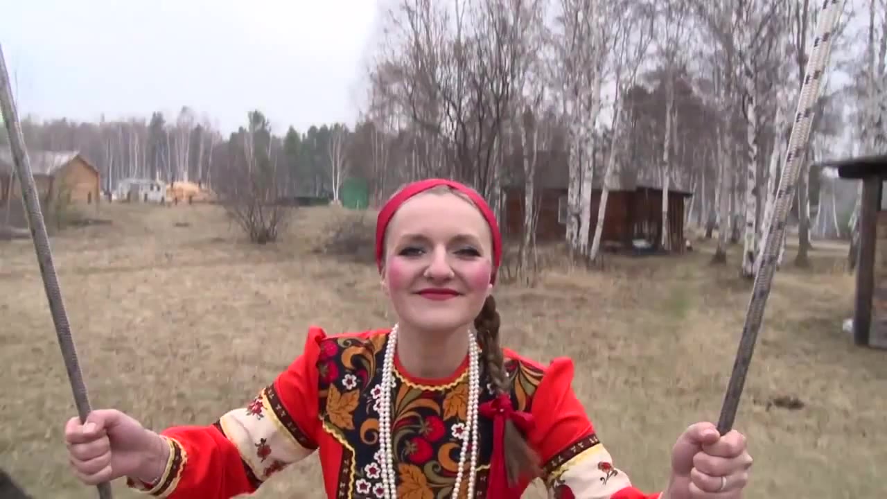 Русь-Матушка, берёзки, какошник, водка, балалайка, Безруков, матрешка ...