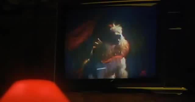 he gonna fuck that little dog