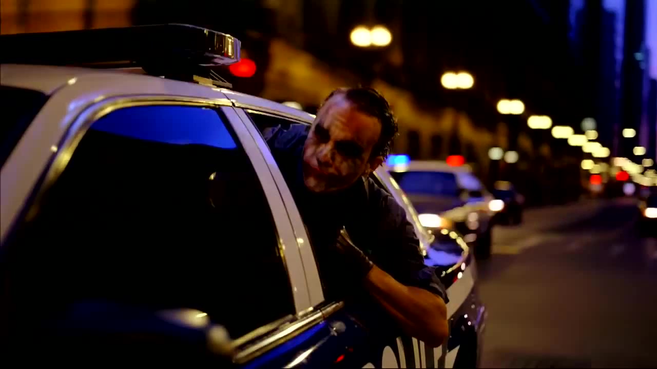 Joker car. Джокер хит леджер в полицейской машине. Хит леджер джокер в машине полиции. Хит леджер джокер в машине полиции. Joker car.